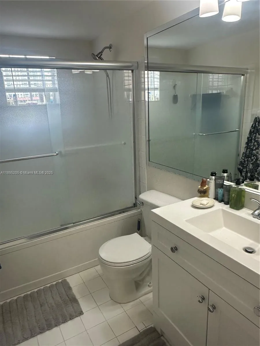 17125 Bay Rd #3402 Sunny Isles Beach, FL 33160