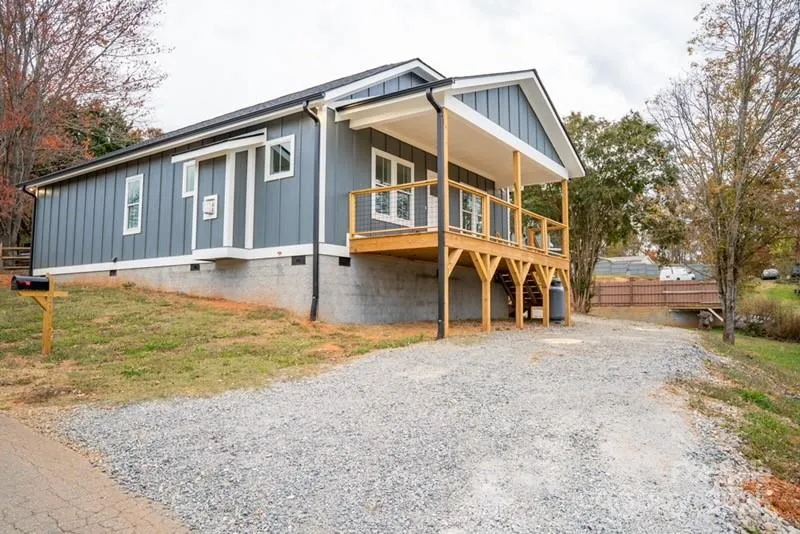 21 Marion Road Leicester, NC 28748