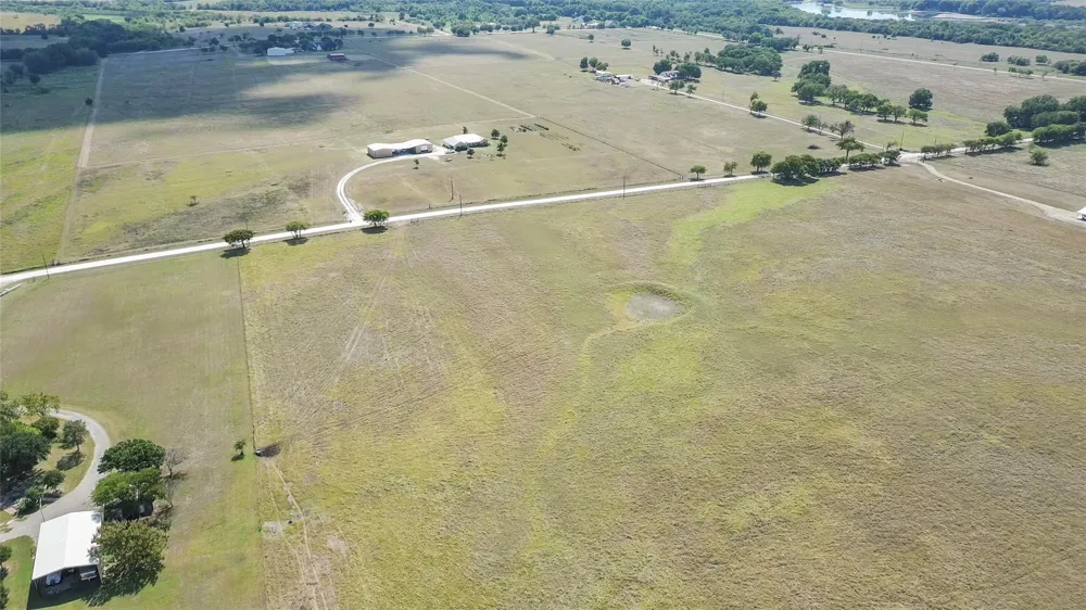 215 Hill County Rd 4319 Milford, TX 76670