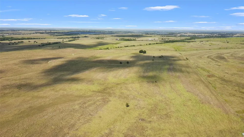215 Hill County Rd 4319 Milford, TX 76670
