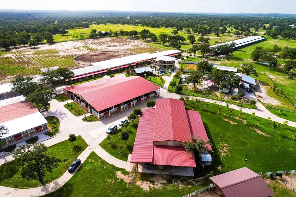 1331 E Parker Road Muldoon, TX 78949