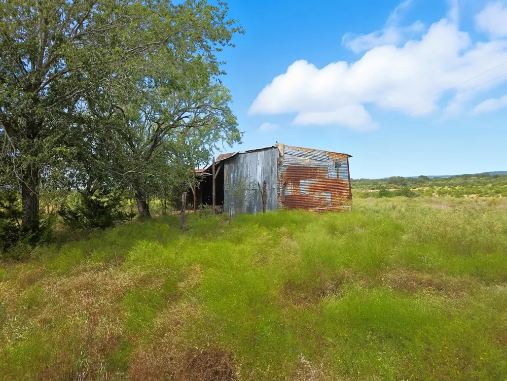 W Fm 217 Jonesboro, TX 76538