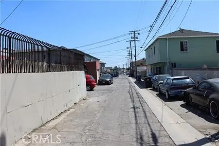 1227 S Atlantic Blvd S East Los Angeles, CA 90022