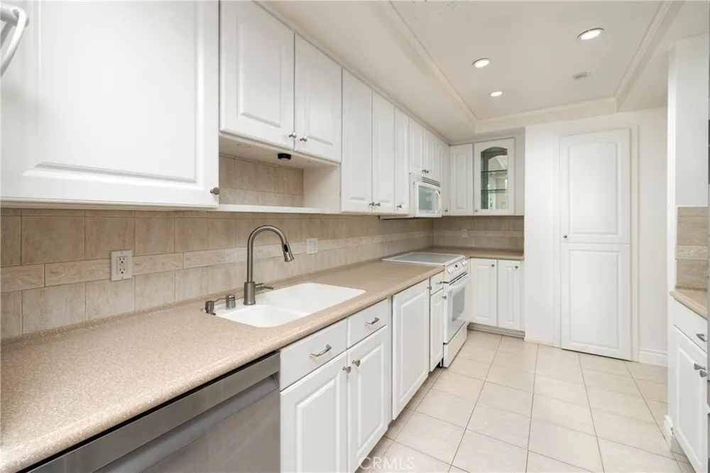 3200 La Rotonda Drive #316 Rancho Palos Verdes, CA 90275