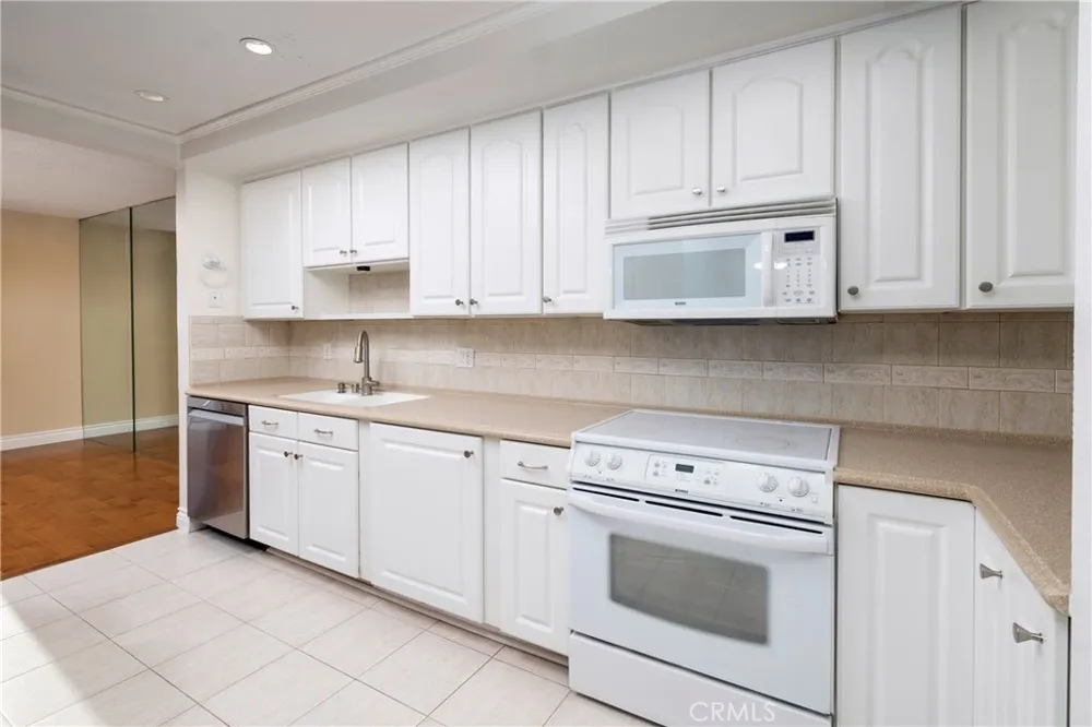3200 La Rotonda Drive #316 Rancho Palos Verdes, CA 90275