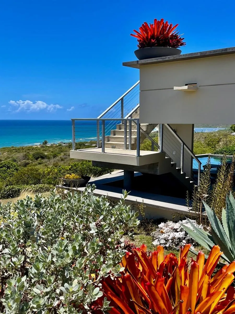 5 PUERTO REAL Vieques, PR 00765