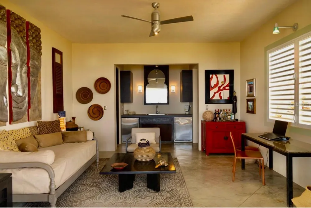 5 PUERTO REAL Vieques, PR 00765