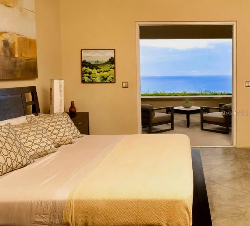 5 PUERTO REAL Vieques, PR 00765