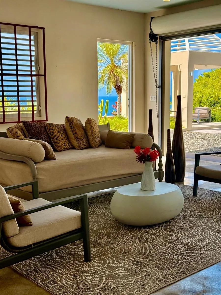 5 PUERTO REAL Vieques, PR 00765