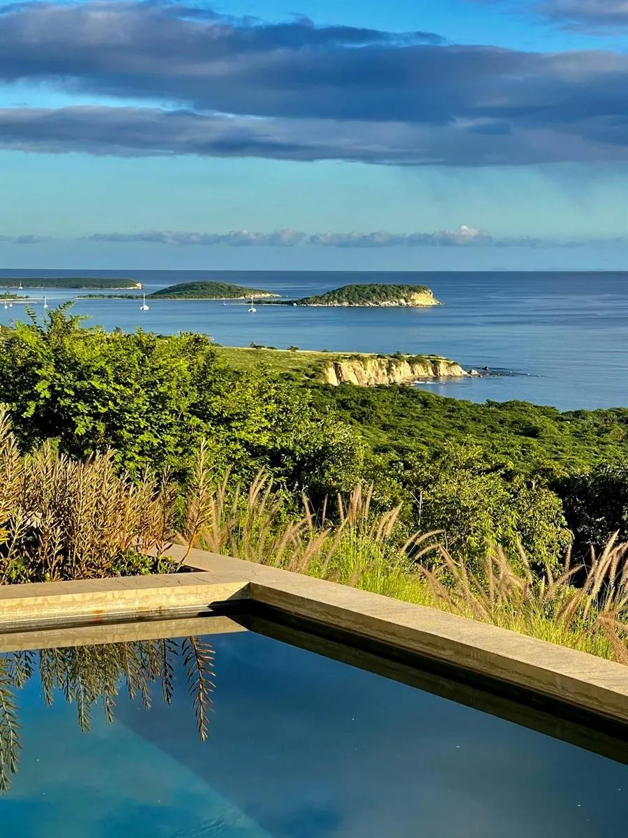 5 PUERTO REAL Vieques, PR 00765