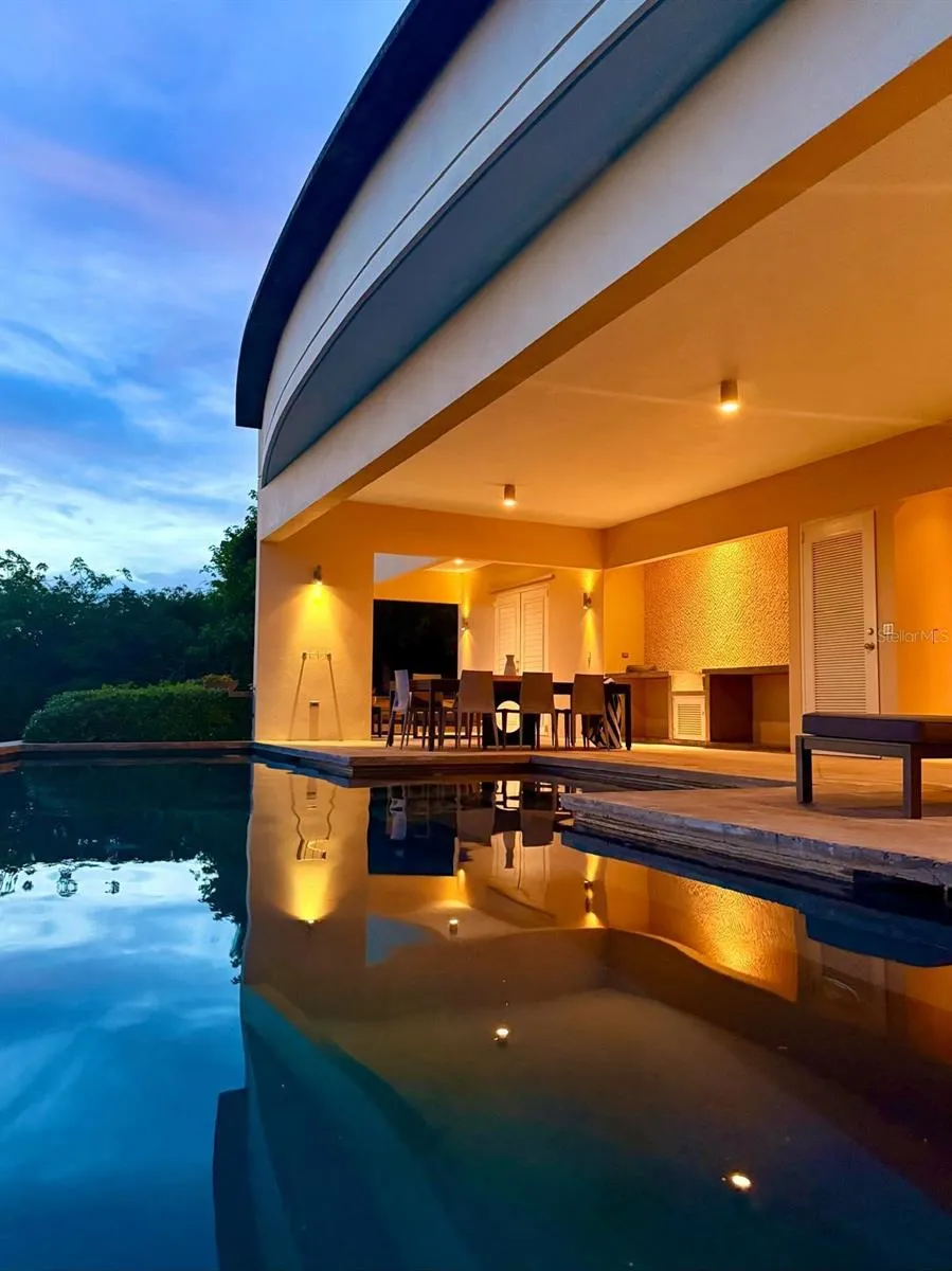 5 PUERTO REAL Vieques, PR 00765