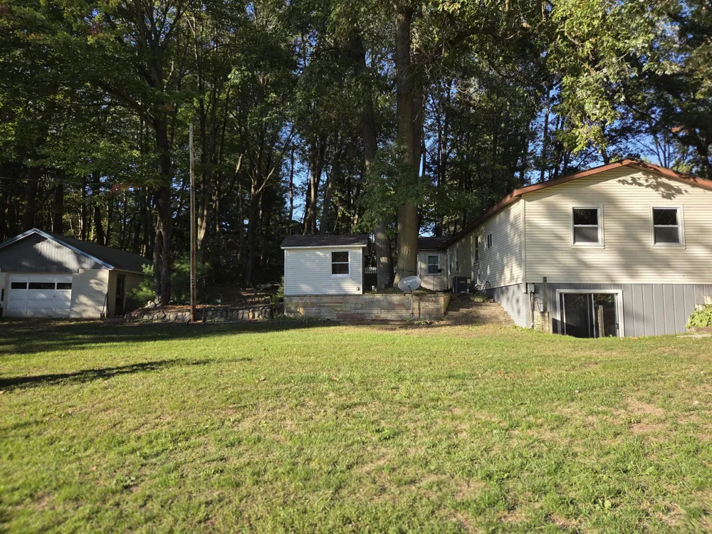 4280 Birch Drive Lake, MI 48632