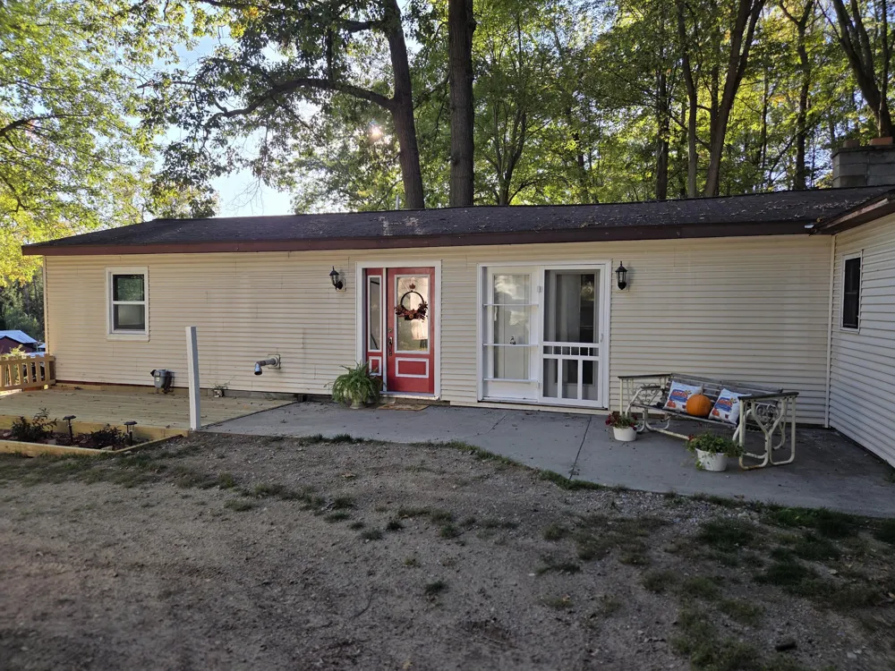 4280 Birch Drive Lake, MI 48632