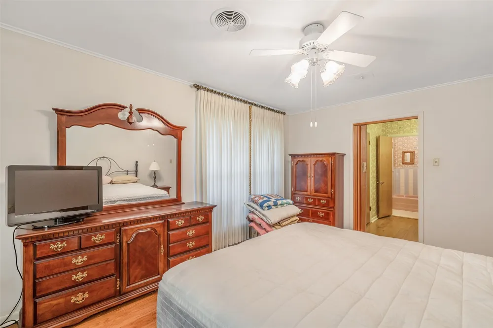 1858 S Dickinson Drive Rusk, TX 75785