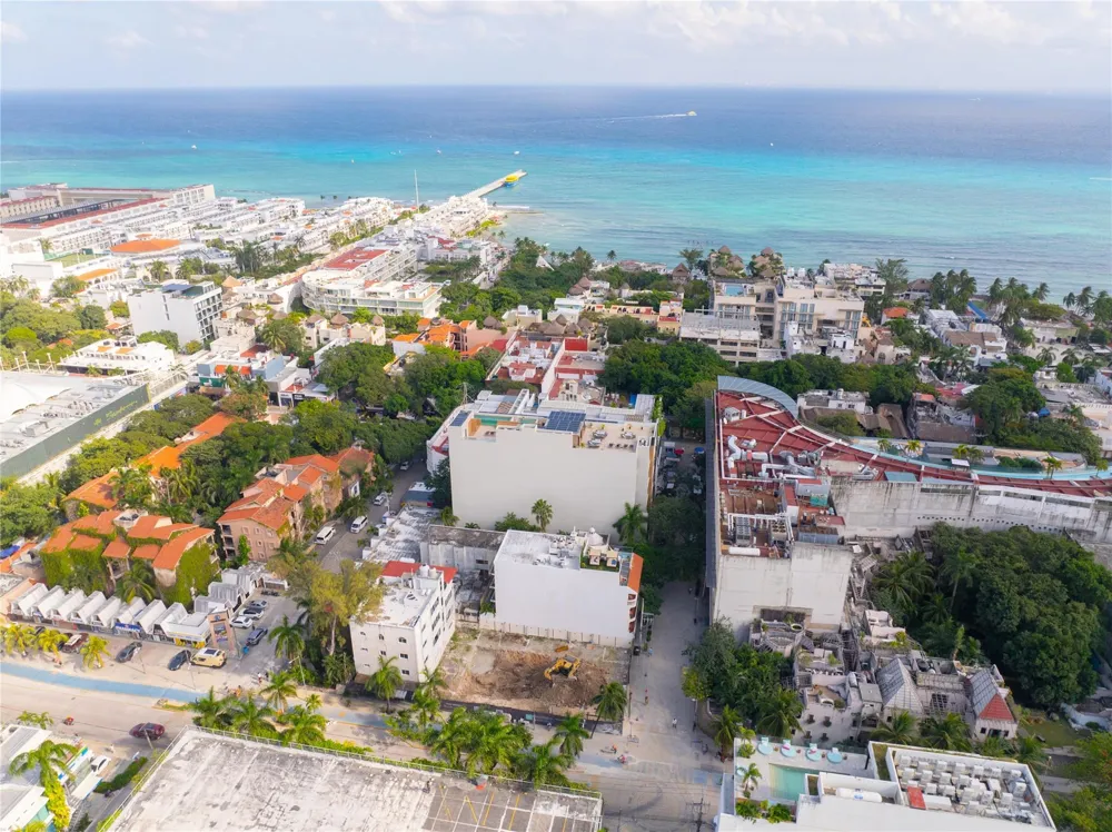 14 Calle 14 Y 10 Avenida Avenue #107 Playa del Carmen, TX 77304