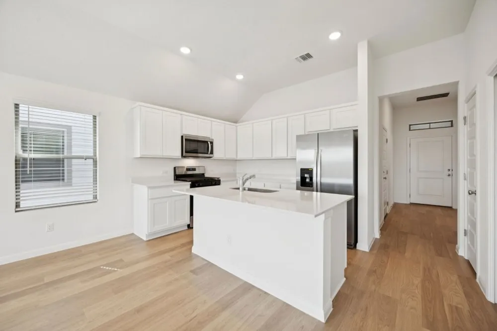 332 Bendecido Loop Elgin, TX 78621