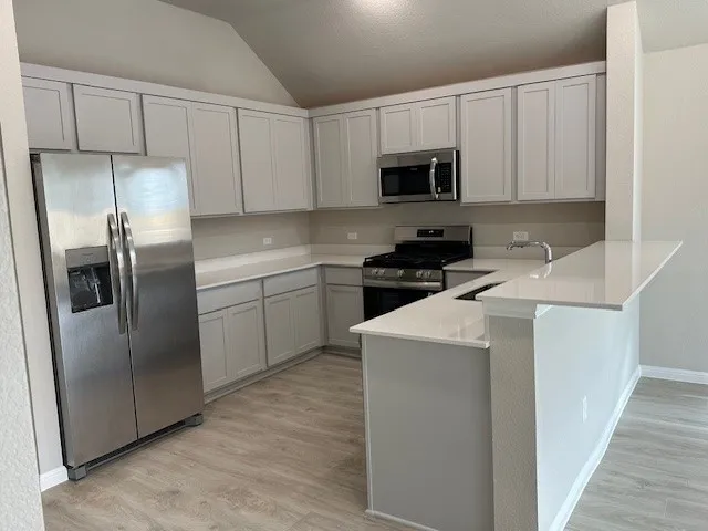 332 Bendecido Loop Elgin, TX 78621