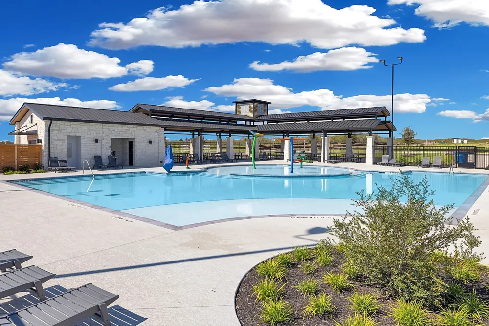 332 Bendecido Loop Elgin, TX 78621