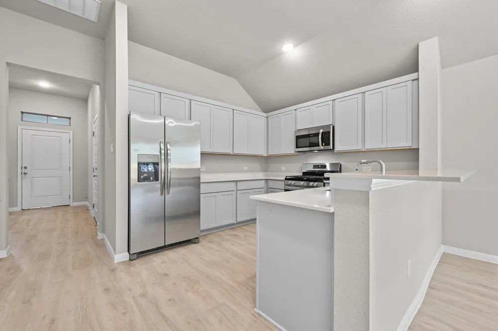 332 Bendecido Loop Elgin, TX 78621