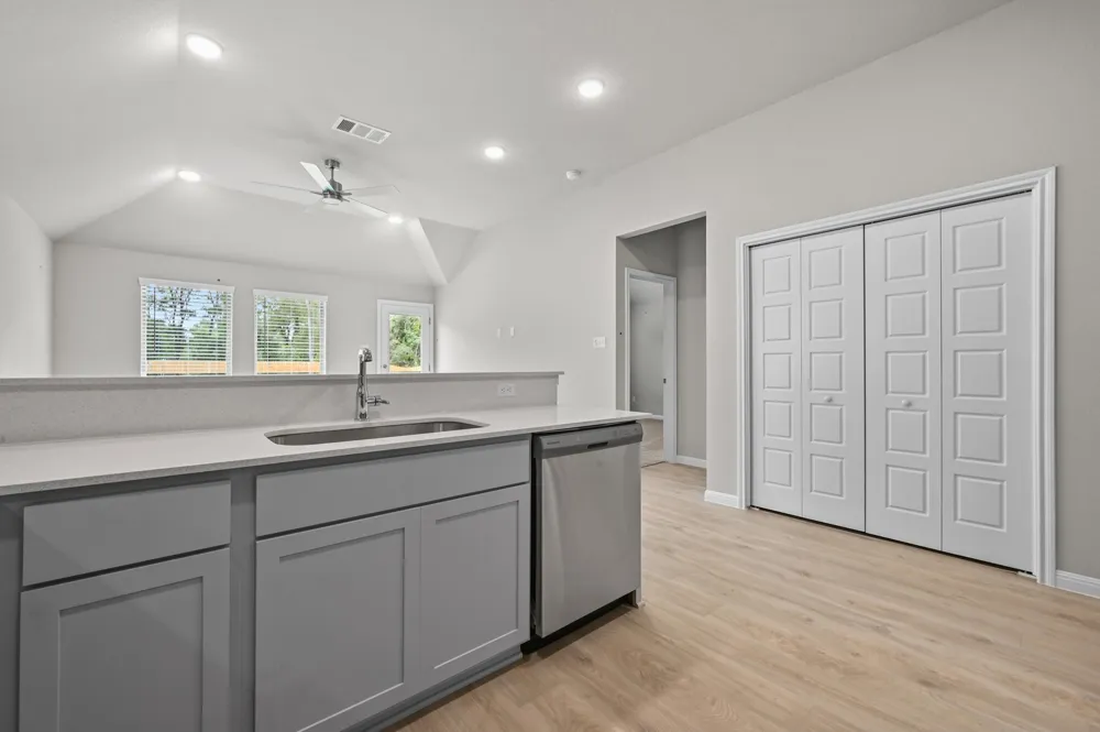 332 Bendecido Loop Elgin, TX 78621