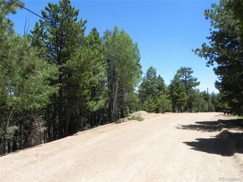 13910 Boulder Lane