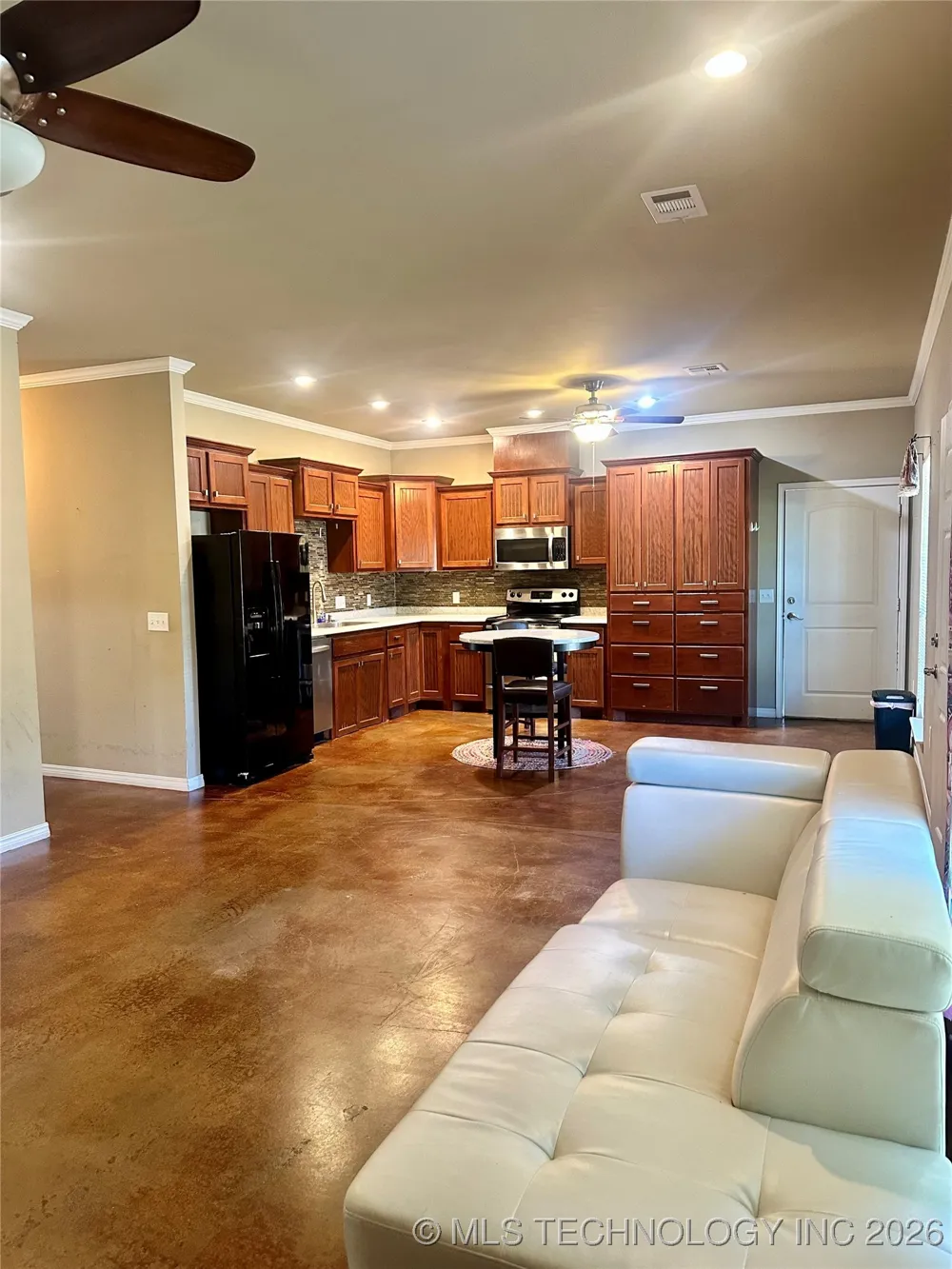 415664 E 1093 ROAD E Checotah, OK 74426