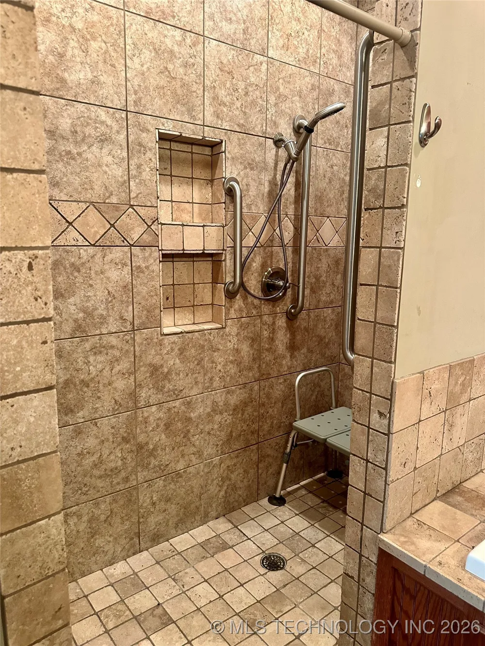 415664 E 1093 ROAD E Checotah, OK 74426
