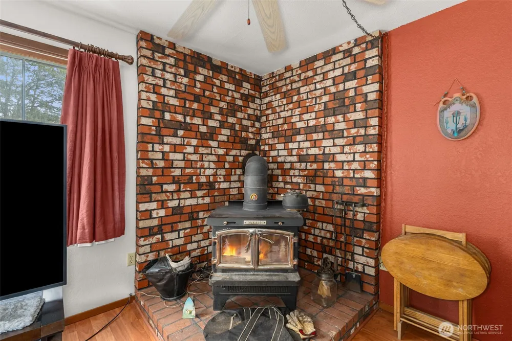 6511 203rd Avenue SW Centralia, WA 98531