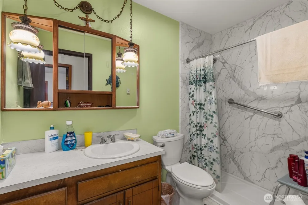 6511 203rd Avenue SW Centralia, WA 98531