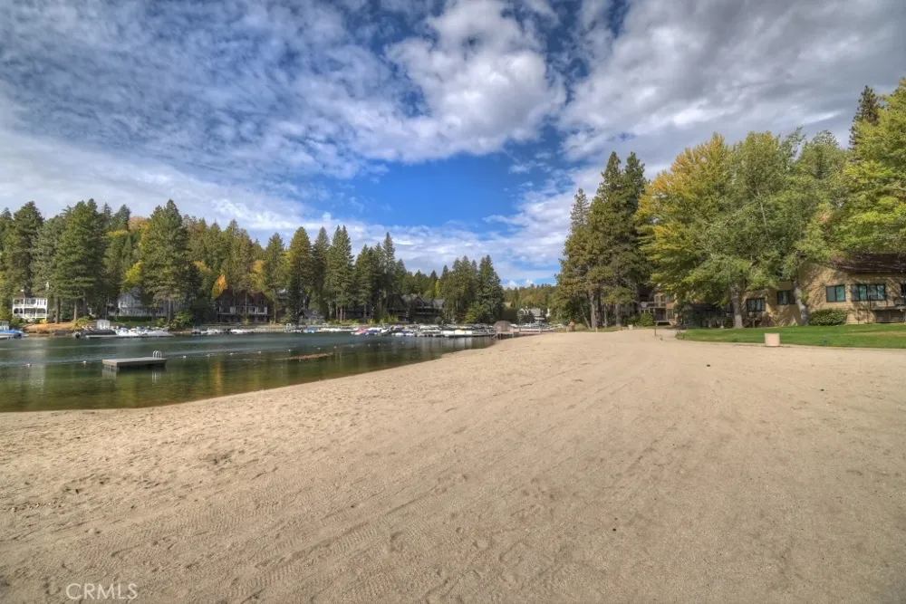 27821 Peninsula Drive #328 Lake Arrowhead, CA 92352