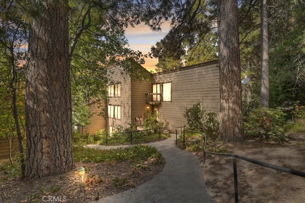 27821 Peninsula Drive #328 Lake Arrowhead, CA 92352