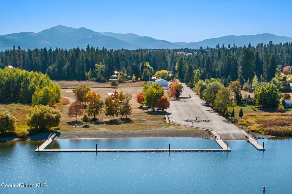 12076 Wildwood Point Road Hauser, ID 83854