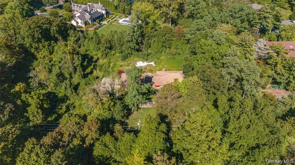 169 Middle Neck Road Sands Point, NY 11050