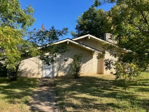 701 W 9th