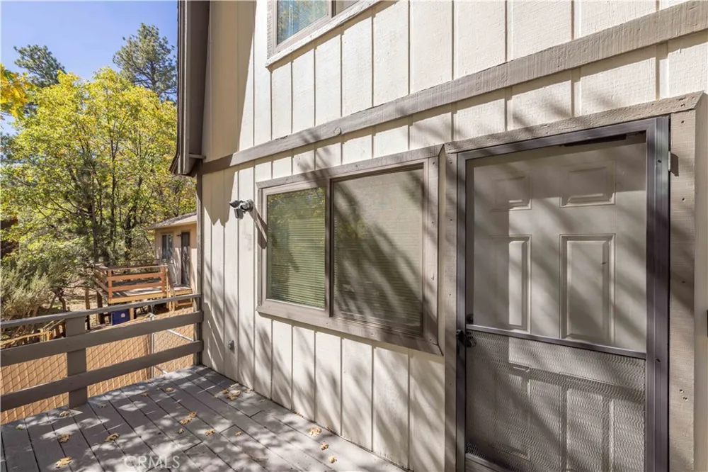 548 Moreno Lane Sugarloaf, CA 92386