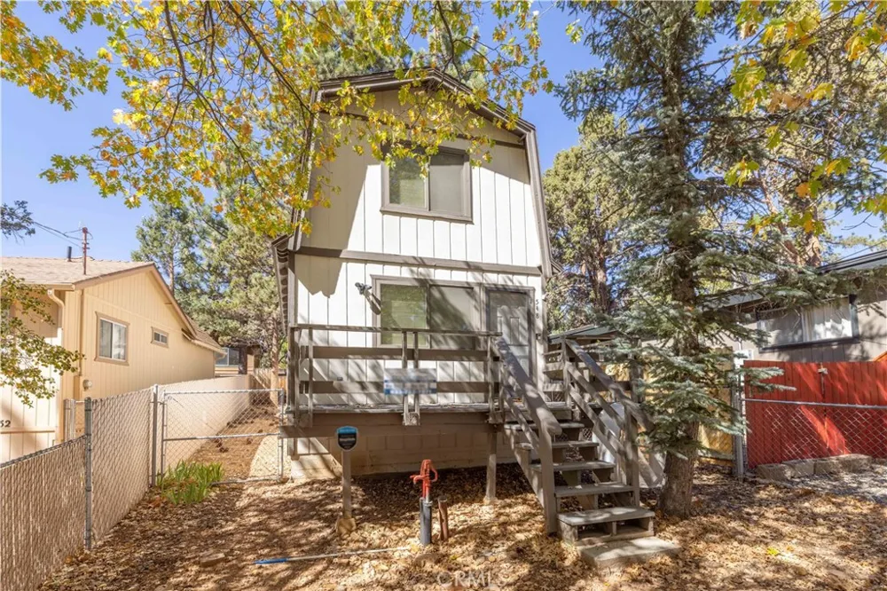 548 Moreno Lane Sugarloaf, CA 92386