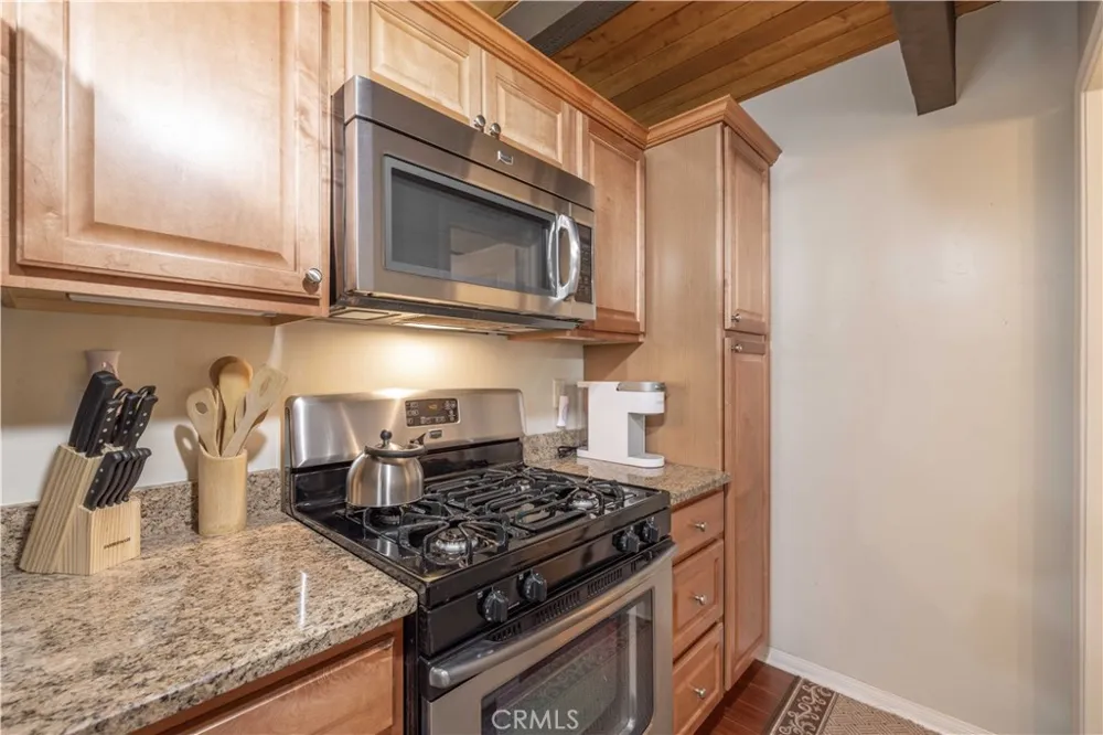 548 Moreno Lane Sugarloaf, CA 92386