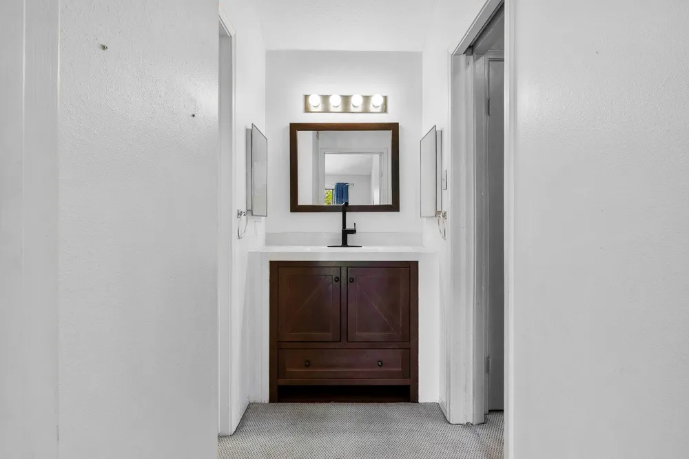 200 Fountain Lake W #116 Livingston, TX 77351