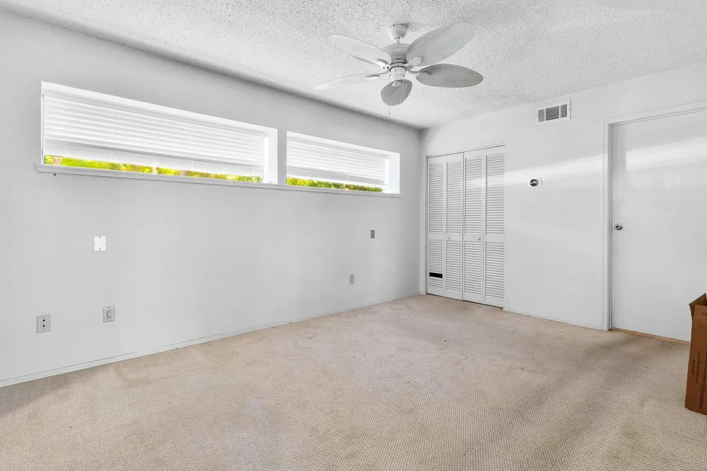 200 Fountain Lake W #116 Livingston, TX 77351