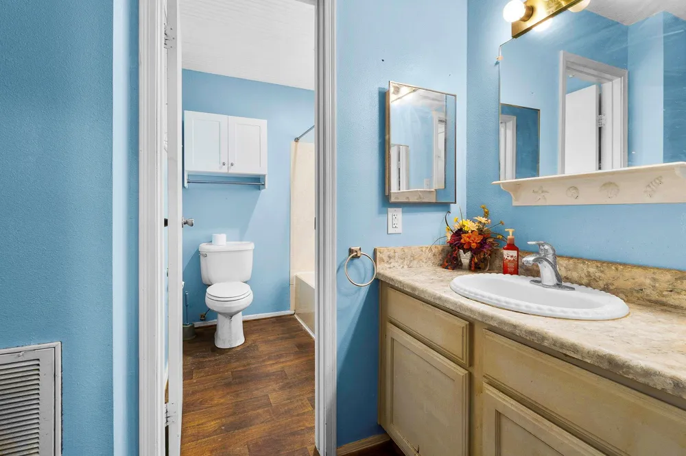 200 Fountain Lake W #116 Livingston, TX 77351