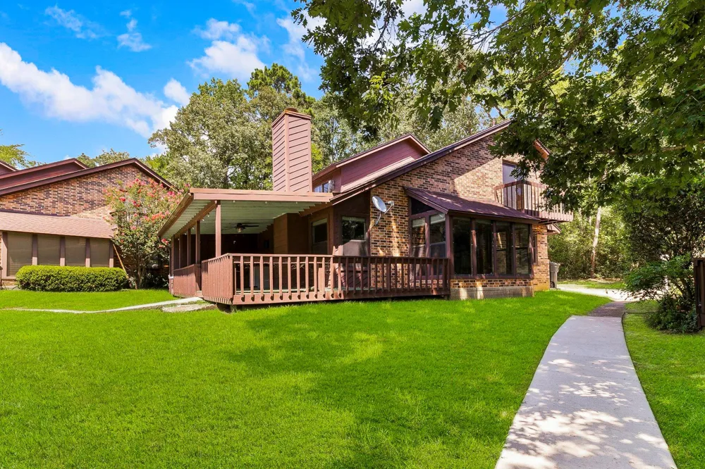 200 Fountain Lake W #116 Livingston, TX 77351