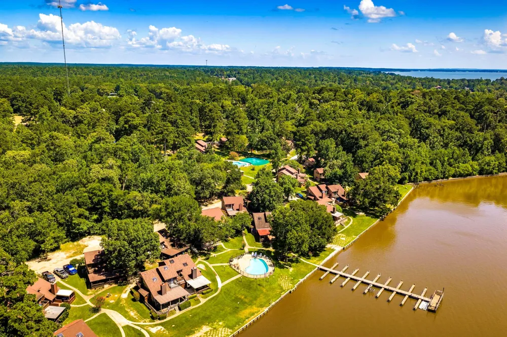 200 Fountain Lake W #116 Livingston, TX 77351