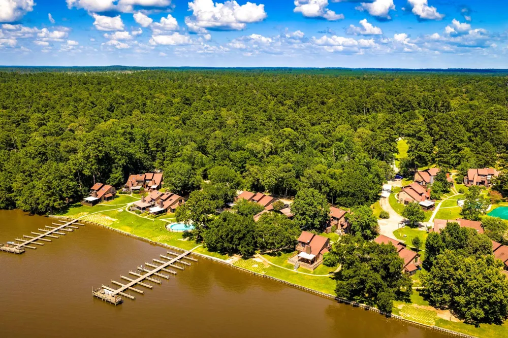 200 Fountain Lake W #116 Livingston, TX 77351