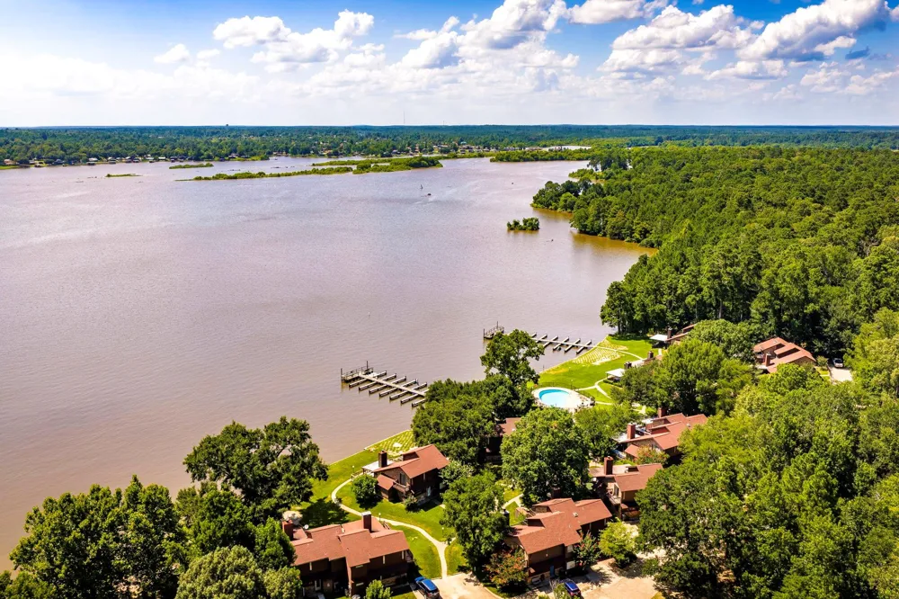 200 Fountain Lake W #116 Livingston, TX 77351