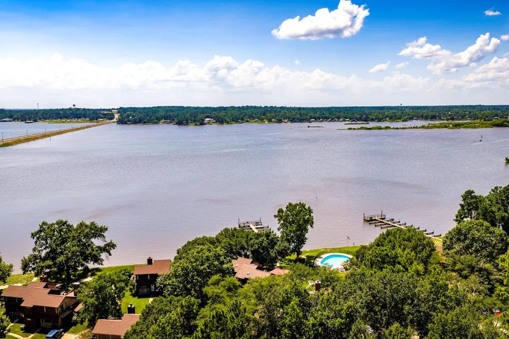 200 Fountain Lake W #116 Livingston, TX 77351