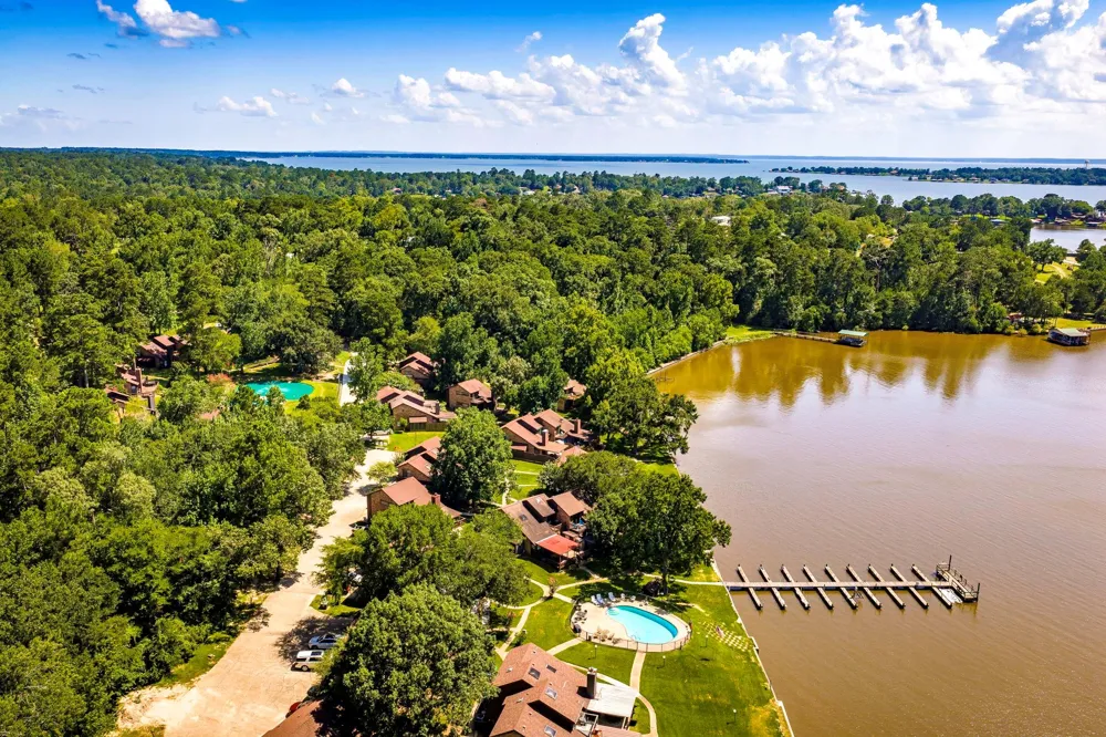 200 Fountain Lake W #116 Livingston, TX 77351
