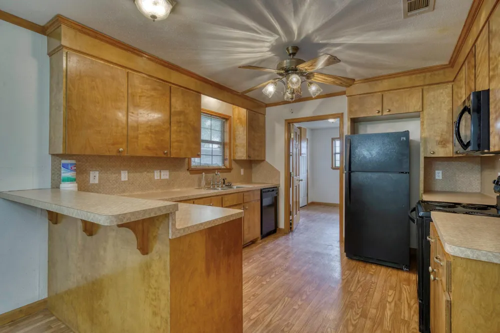 13300 Hwy 21 W Avenue North Zulch, TX 77872