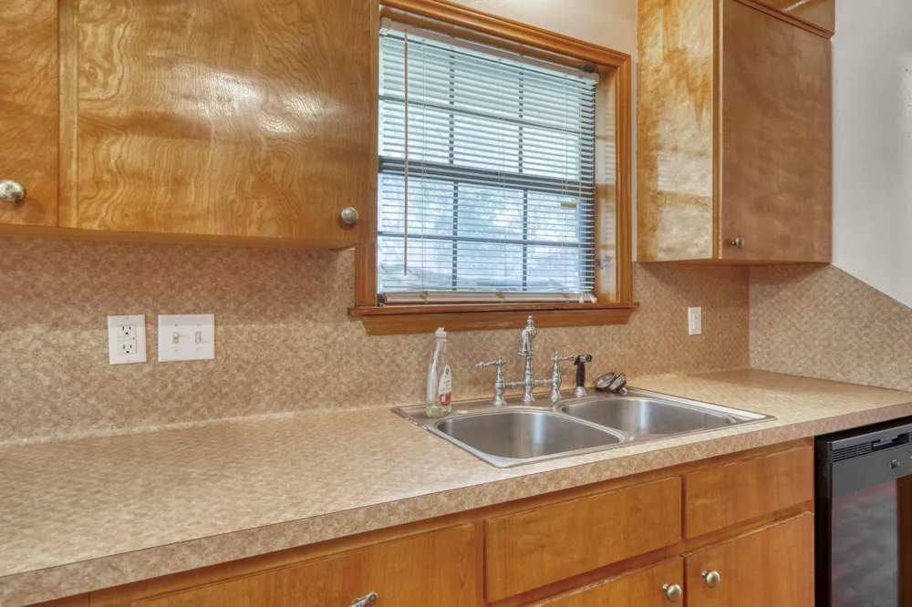 13300 Hwy 21 W Avenue North Zulch, TX 77872