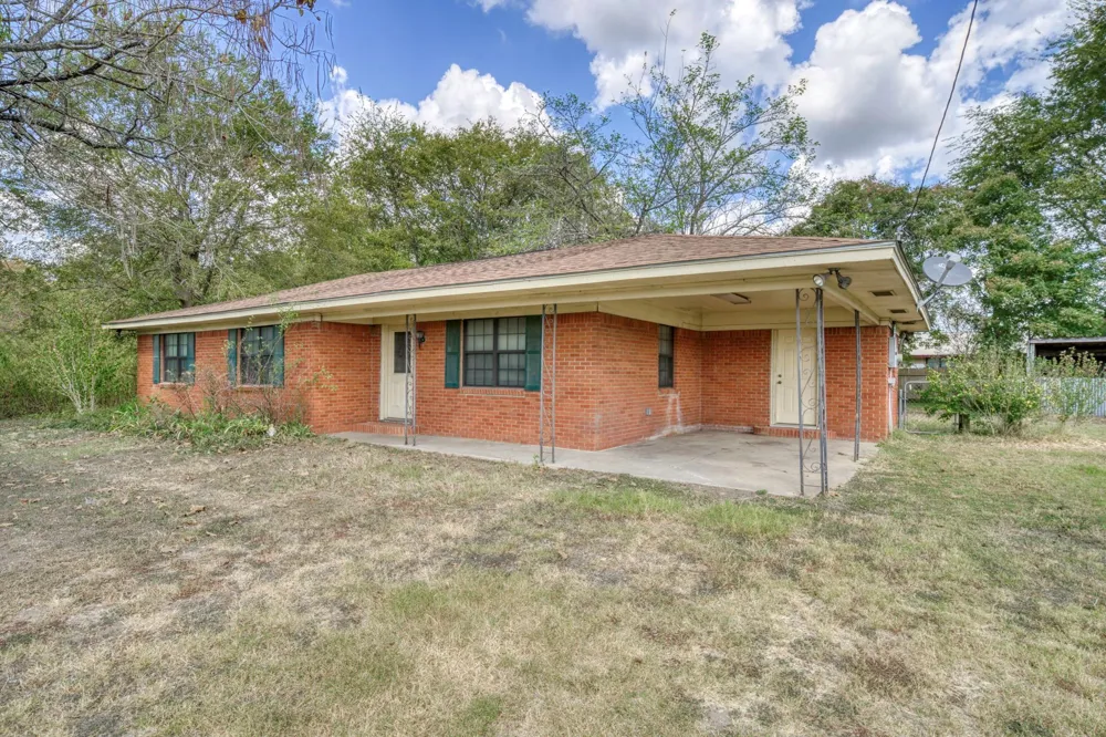 13300 Hwy 21 W Avenue North Zulch, TX 77872