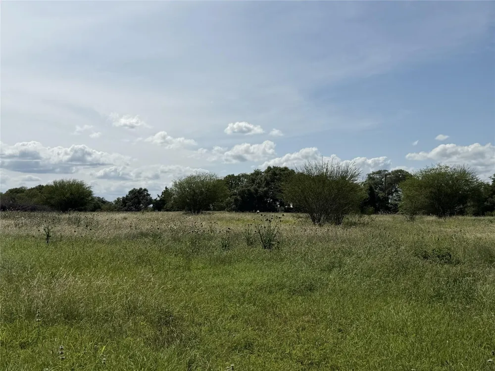 3 Farm To Market Road 532 Weimar, TX 78962
